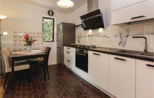 Lovely Home In Kastel Luksic With Sauna