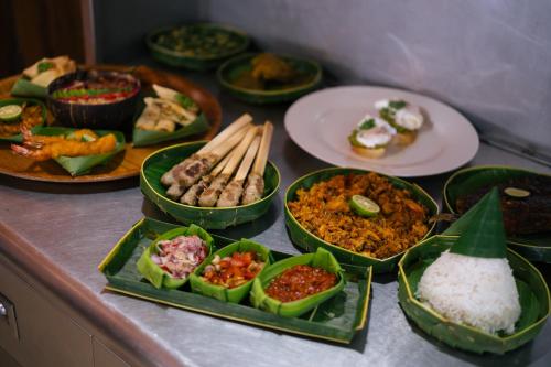 Makanan di atau berdekatan taman percutian
