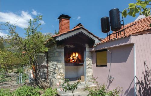 Beautiful Home In Kastel Gomilica With Wifi