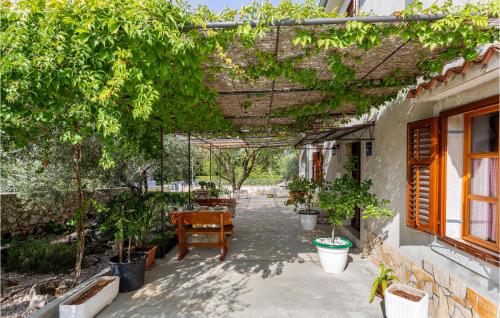 Gorgeous Apartment In Malinska With Wifi