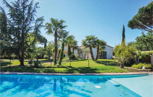 Beautiful Home In Beziers With Wifi