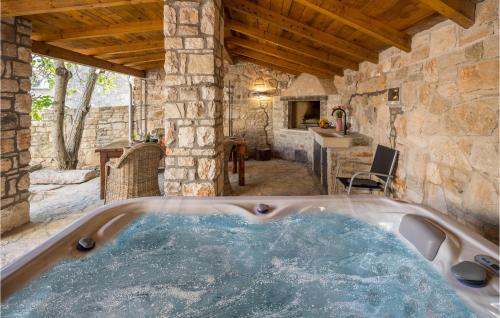 Φωτογραφία από το άλμπουμ του 2 Bedroom Stunning Home In Puntera σε Puntera