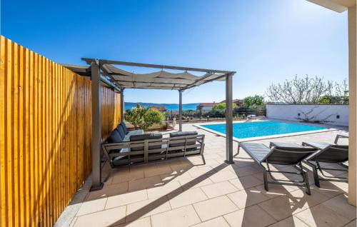 Amazing Apartment In Kastel Gomilica