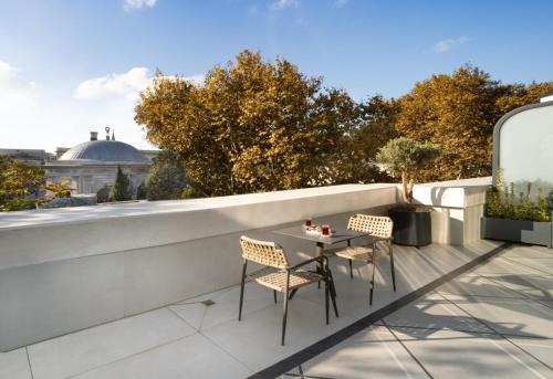 Balkoni atau teres di Bentley Hotel Old City-Special Class
