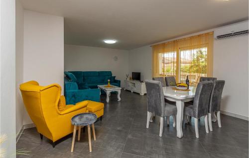 2 Bedroom Amazing Apartment In Porec