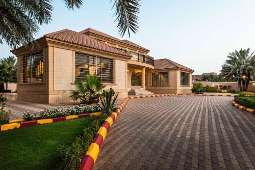 Κήπος έξω από το Boudl Al Nakheel