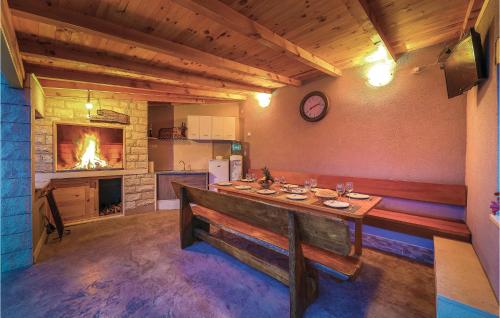Holiday Home In Kastel Kambelovac