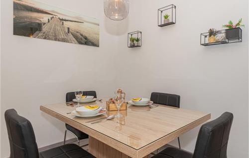 1 Bedroom Beautiful Apartment In Sibenik