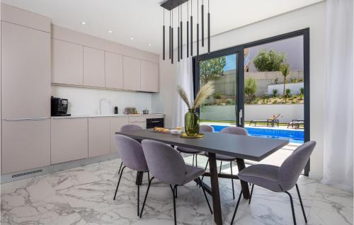 Awesome Apartment In Malinska