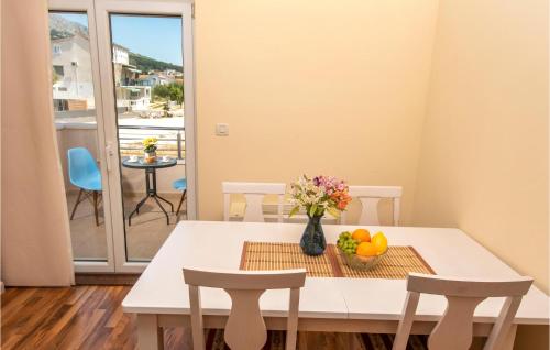 1 Bedroom Amazing Apartment In Podstrana