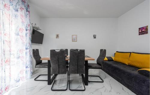 Gorgeous Home In Zadar