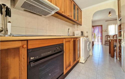 Beach Front Home In Torrevieja With Wifi
