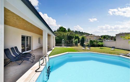 Stunning Home In Saint-Theodorit
