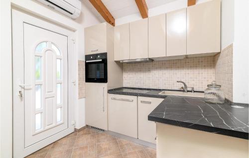 Pet Friendly Home In Medulin With Wifi
