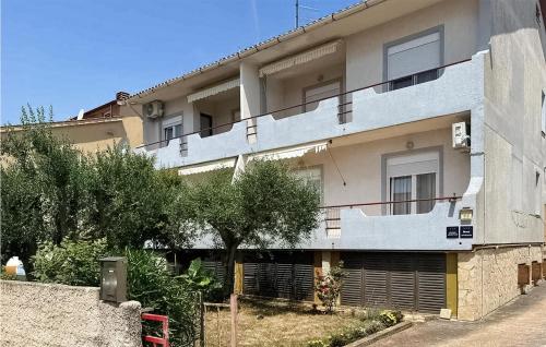 1 Bedroom Amazing Apartment In Medulin