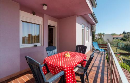 Awesome Apartment In Pula With Wifi