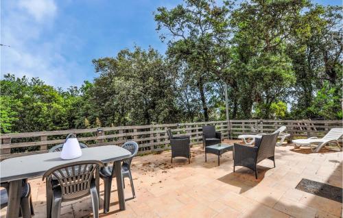 Balkón nebo terasa v ubytování 2 Bedroom Beautiful Apartment In Biot