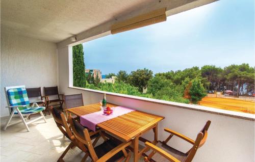 Cozy Apartment In Krk With House Sea View