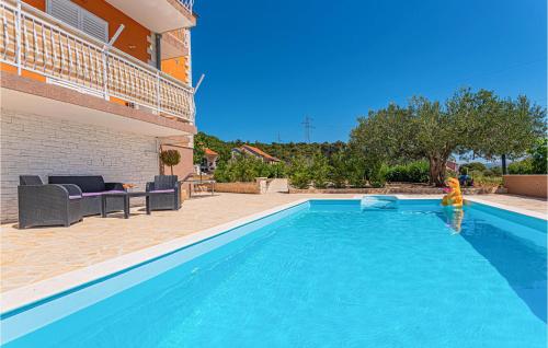 Two-Bedroom Apartment In Sibenik