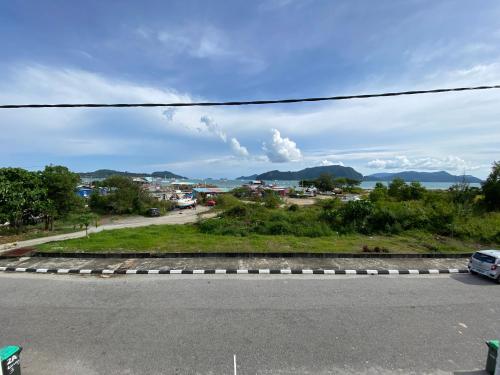 Landskap semula jadi dekat dengan rumah percutian