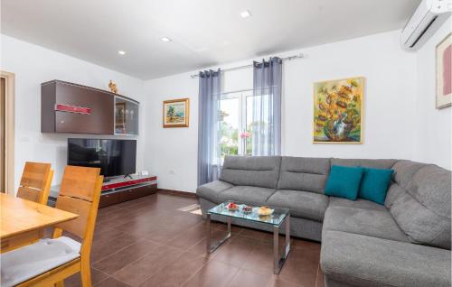 Stunning Home In Pula