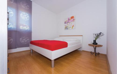Two-Bedroom Apartment In Vodice