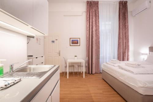 Klauzal Garden City studio K32 1072 Budapest, Klauzál tér kép - 3
