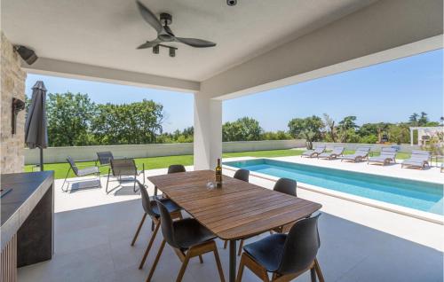 Luxurious Home In Porec