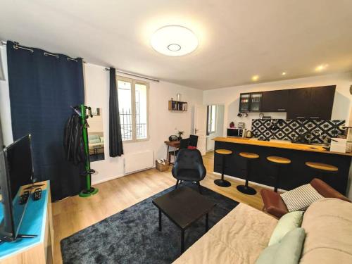 Parking gratuit - Proche de Paris - Métro 13-14