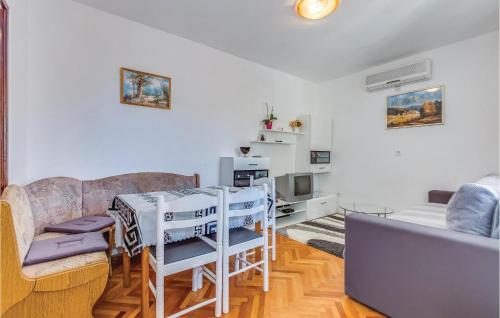Nice Apartment In Crikvenica With House Sea View