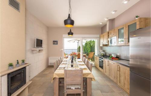 Beautiful Home In Veliko Brdo