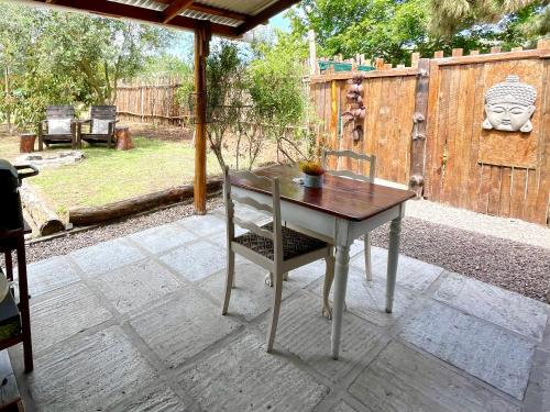 Κήπος έξω από το Equleni Guest Farm