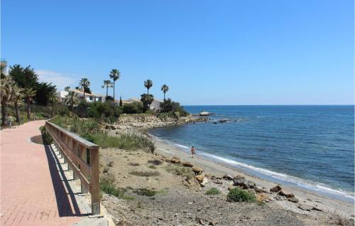 Amazing Apartment In Estepona With Heated Swimming Pool