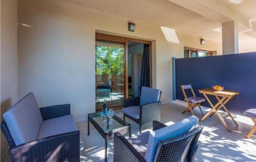 Nice Apartment In Dramalj With Swimming Pool