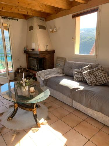 Photo de la galerie de l'établissement Maison de montagne au bord du lac, à Le Sauze-du-Lac