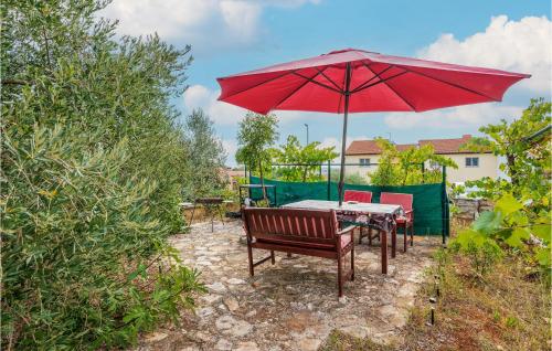 Lovely Apartment In Pula With Wifi