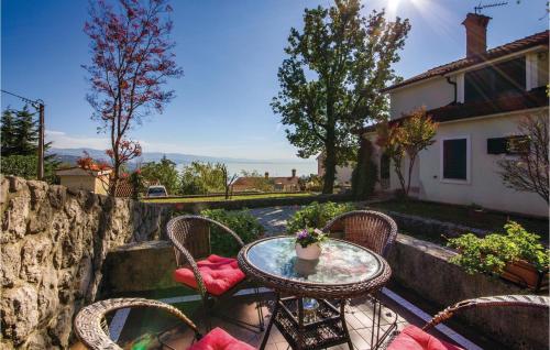 Foto Cozy Home In Pobri With House Sea View 6