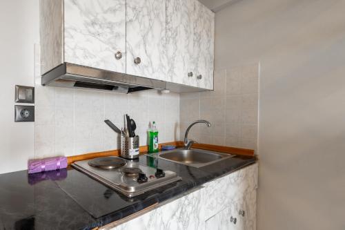 Dapur atau dapur kecil di Elia Mini Suites E7