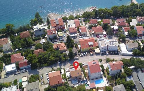 Nice Apartment In Dramalj With Swimming Pool