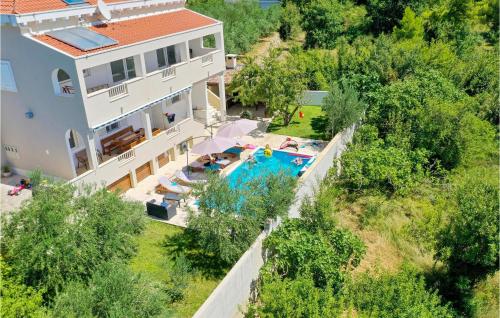 Awesome Home In Kastel Sucurac
