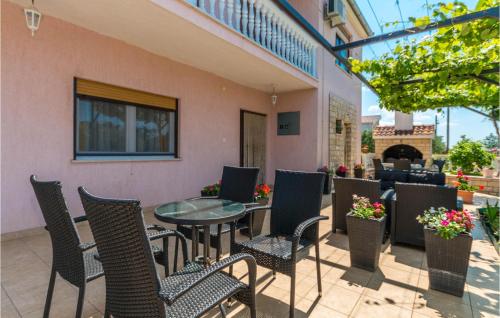 Stunning Apartment In Biograd Na Moru With Wifi