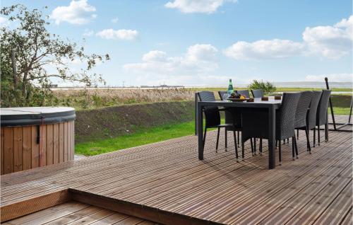 Bebidas en Gorgeous Home In Orø With Kitchen