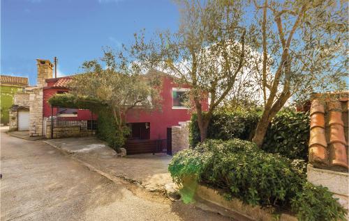 Gorgeous Apartment In Kavran With Wifi