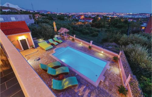 Six-Bedroom Holiday Home In Kastel Sucurac With Sea View