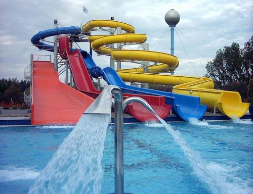 The swimming pool at or close to Babarczi Üdülőház