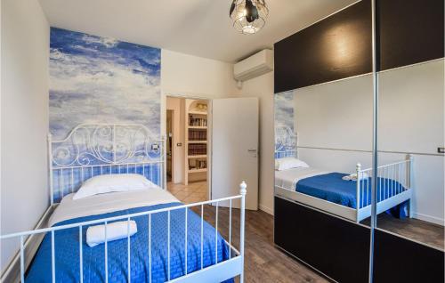 Postel nebo postele na pokoji v ubytování Stunning Apartment In Cervia With Wifi
