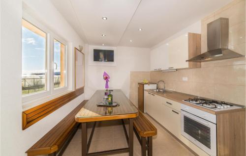 Gorgeous Home In Kastel Luksic
