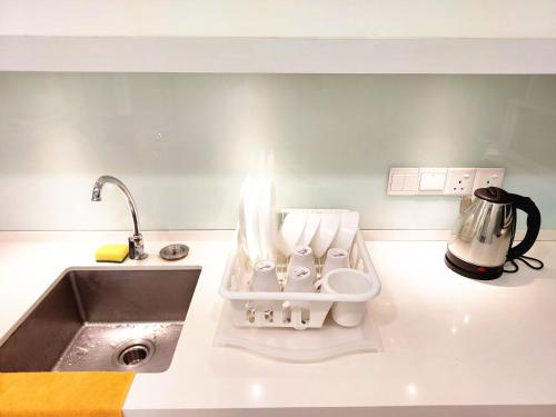 Kuchyň nebo kuchyňský kout v ubytování SG10-4Pax 2rooms Studio Georgetown