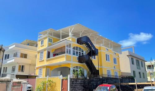 El edificio en el que está el bed and breakfast