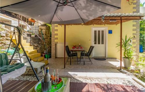 Patio nebo venkovní prostory v ubytování Amazing Home In Krizisce With Kitchen